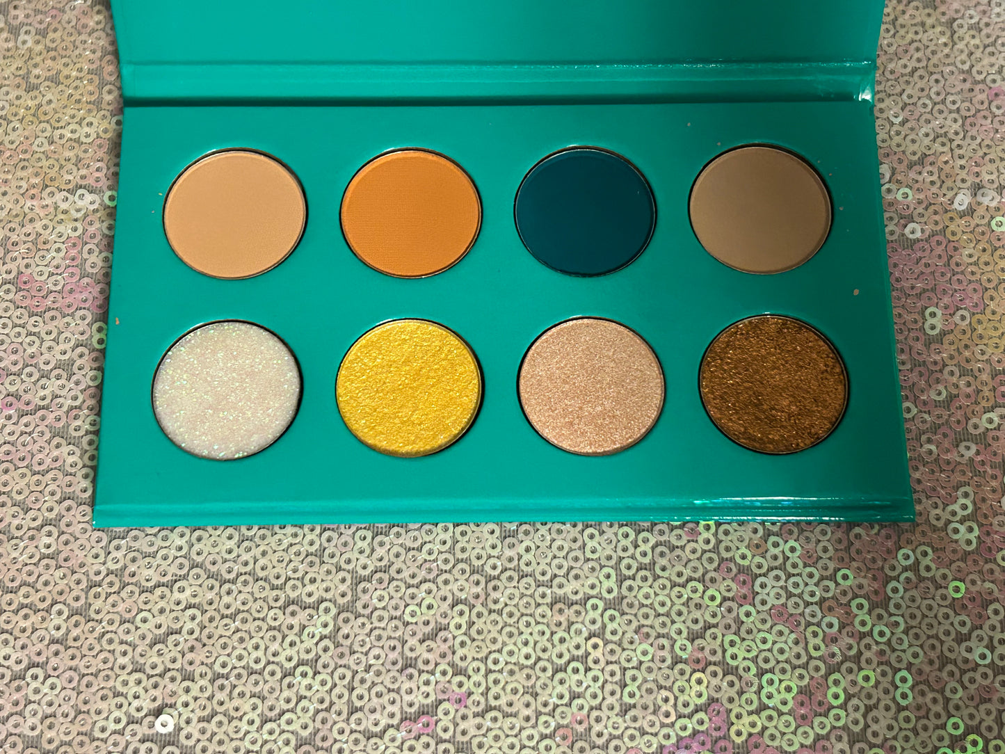 Beautiful Chapter by RVD Makeup Box
